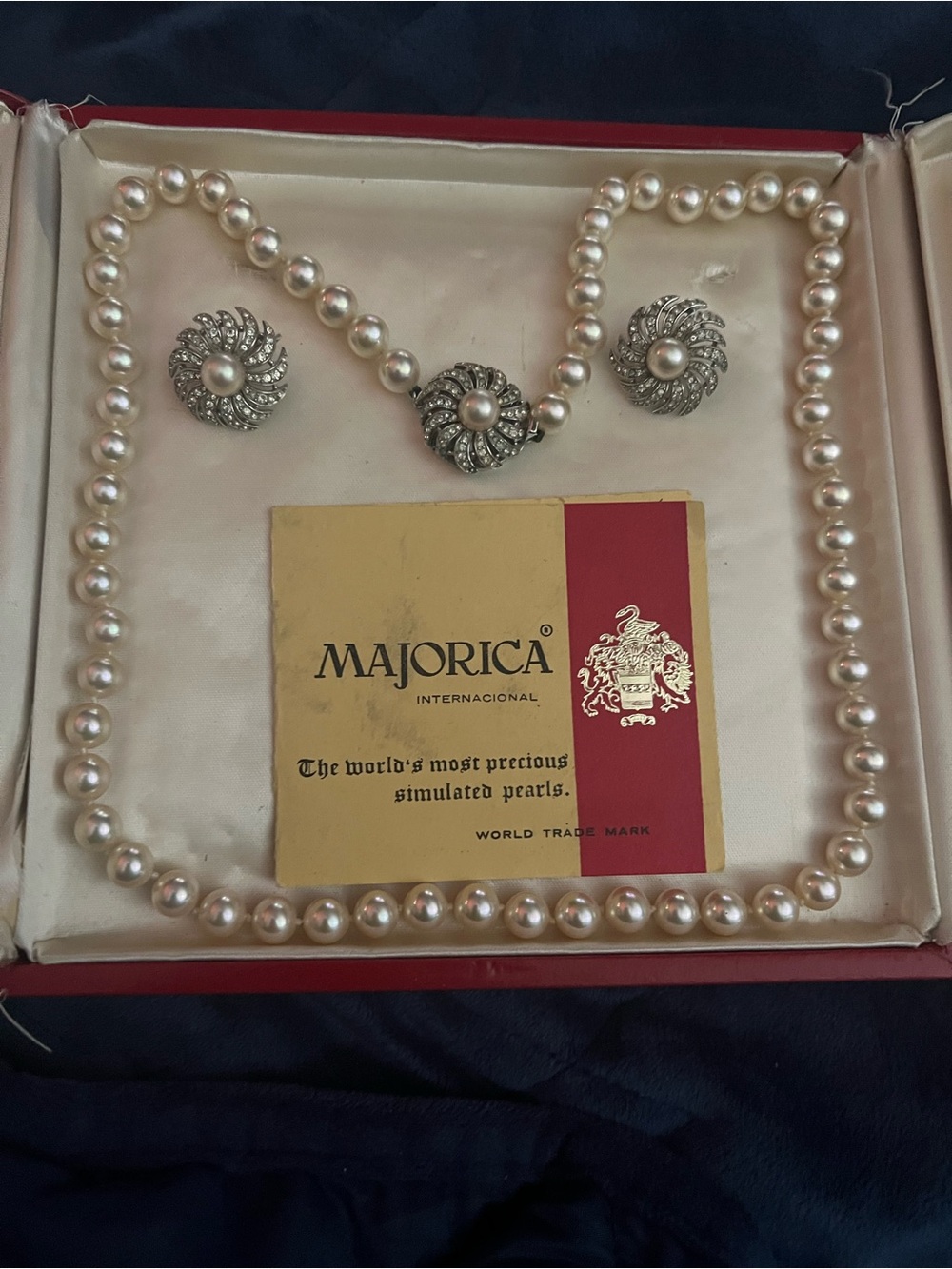 VINTAGE MAJORICA PEARL AND RHINESTONE NECKLACE AND CLIP EARRING DUO.